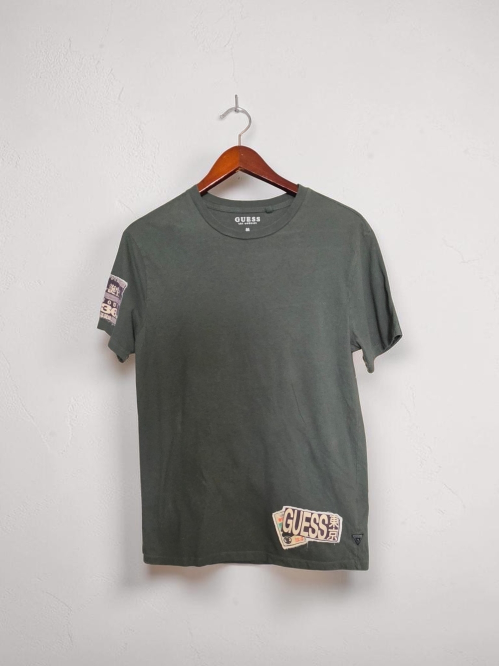GUESS Los Angeles Graphic Patch T-Shirt Tokyo Streetwear East West Green Men's M